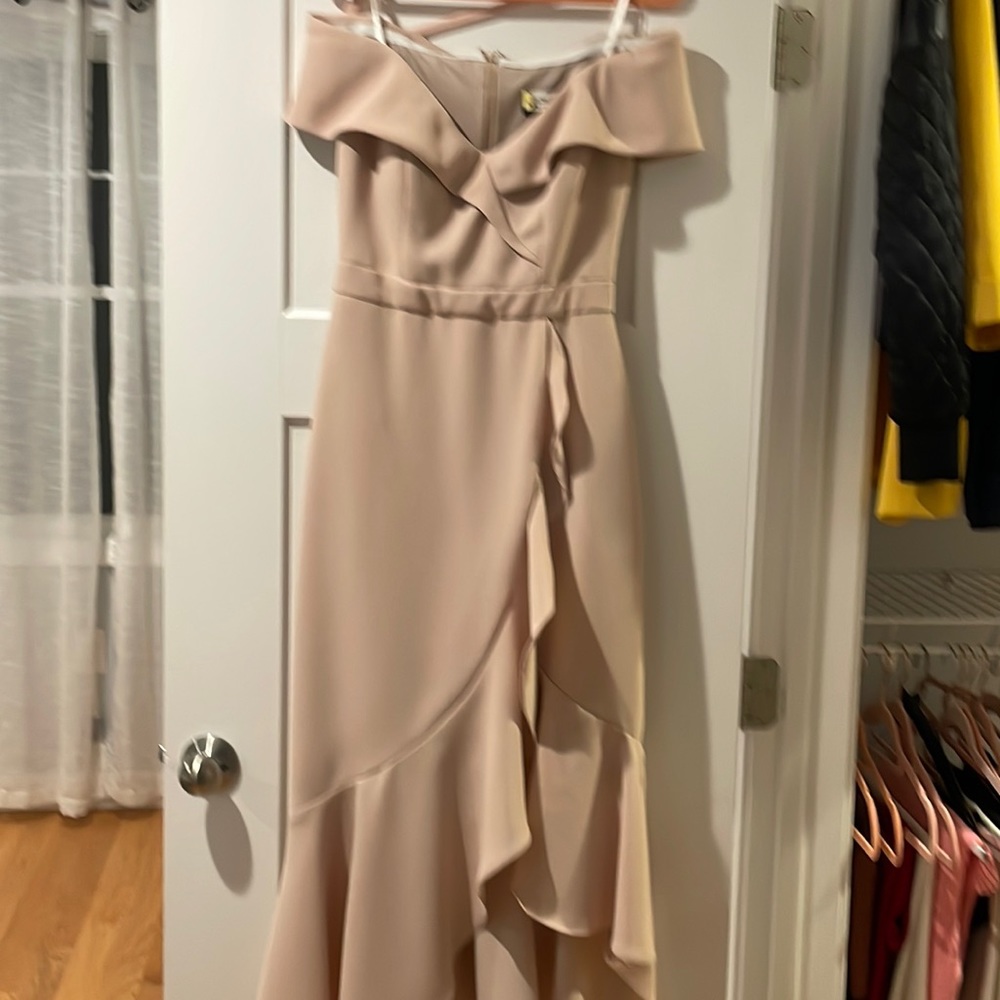 Size 4 long dress in the front with detail in the front off the shoulder